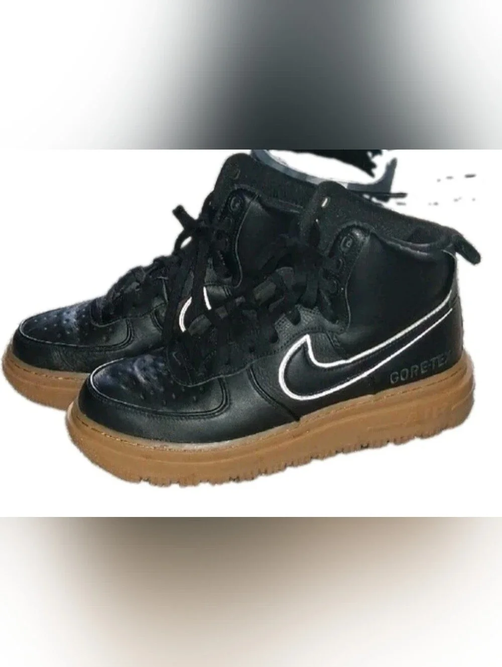 Nike Men's Black Gore-Tex High-Top Sneakers/Boots with Gum Sole